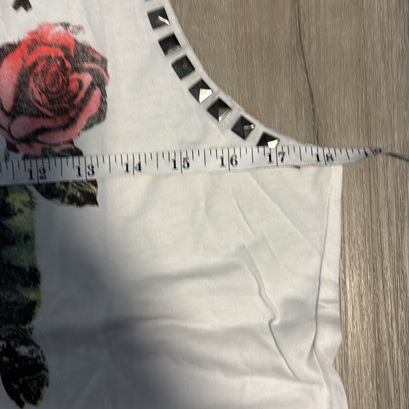 Forever 21 White Graphic Muscle Tee with Red Rose - Picture 3 of 3